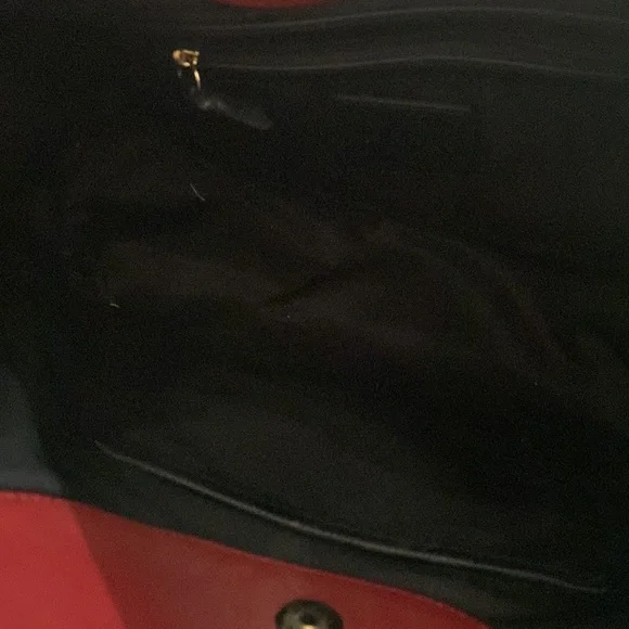 Red handbag - Picture 3 of 4